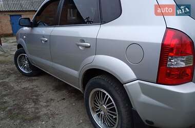 Позашляховик / Кросовер Hyundai Tucson 2005 в Ромнах