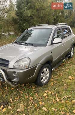 Внедорожник / Кроссовер Hyundai Tucson 2005 в Новояворовске