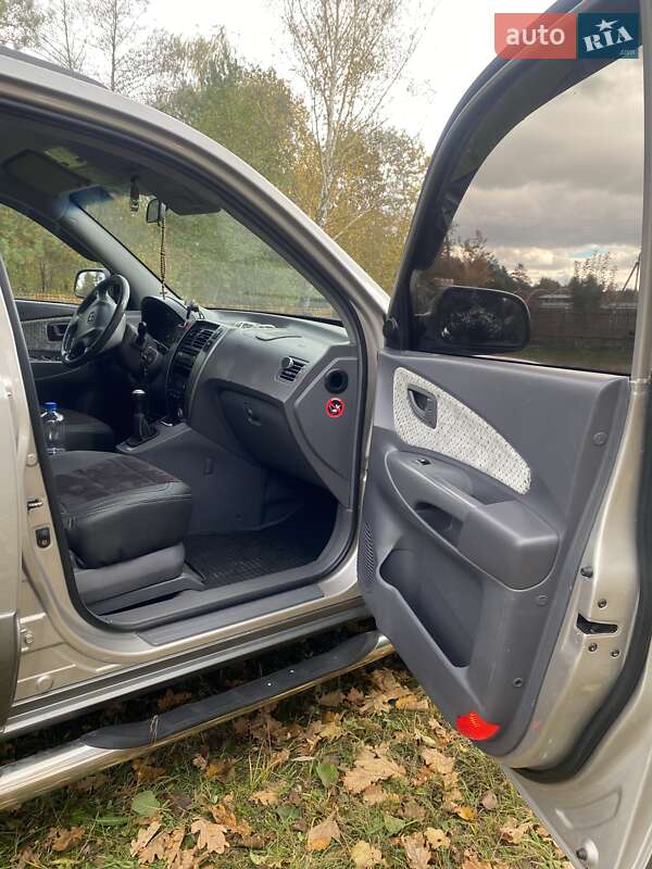 Внедорожник / Кроссовер Hyundai Tucson 2005 в Новояворовске фото 3 Внедорожник / Кроссовер Hyundai Tucson 2005 в Новояворовске
