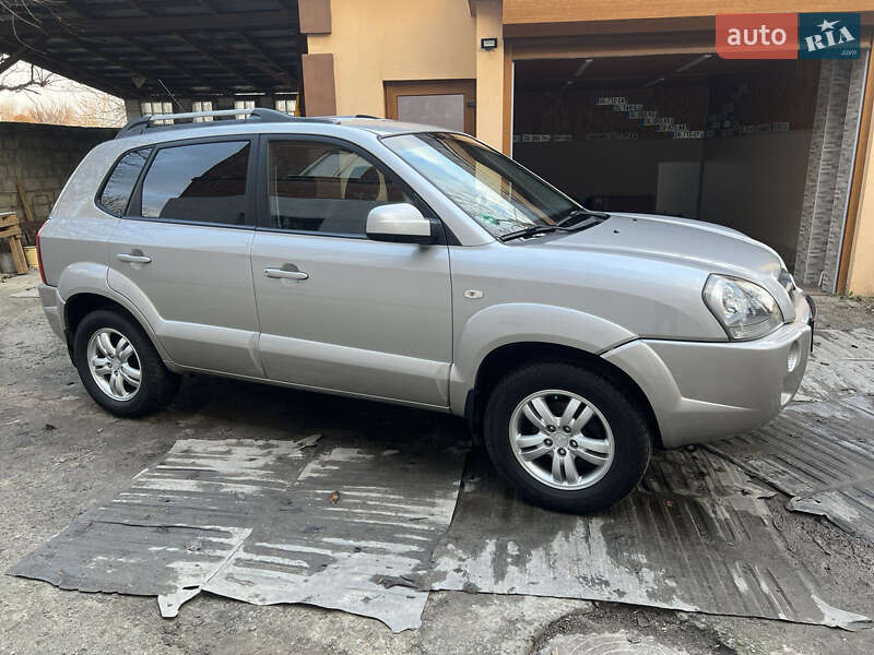 Внедорожник / Кроссовер Hyundai Tucson 2008 в Днепре фото 18 Внедорожник / Кроссовер Hyundai Tucson 2008 в Днепре