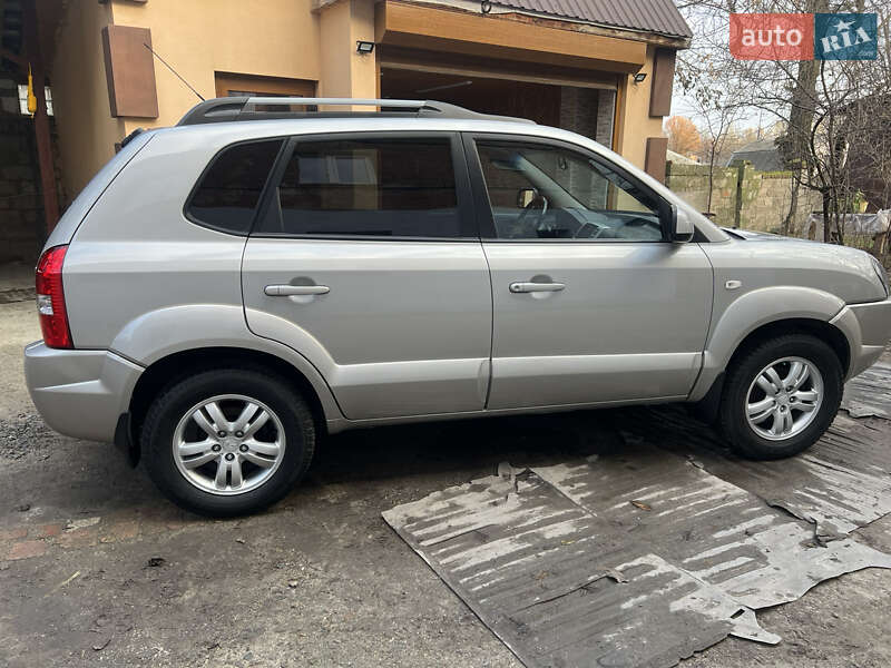 Внедорожник / Кроссовер Hyundai Tucson 2008 в Днепре фото 78 Внедорожник / Кроссовер Hyundai Tucson 2008 в Днепре