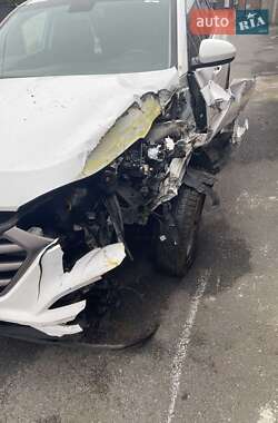 Позашляховик / Кросовер Hyundai Tucson 2016 в Києві