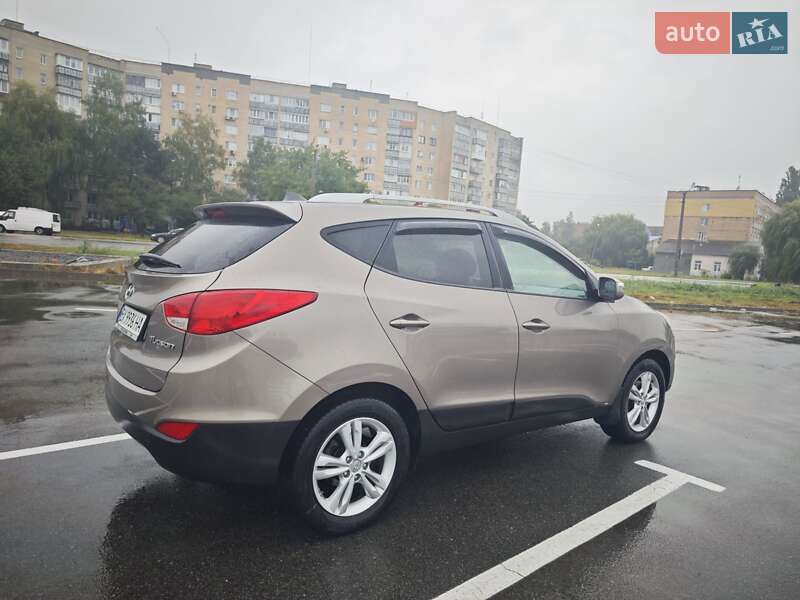 Внедорожник / Кроссовер Hyundai Tucson 2013 в Каменец-Подольском