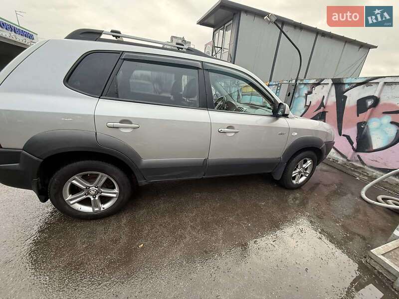 Позашляховик / Кросовер Hyundai Tucson 2007 в Києві