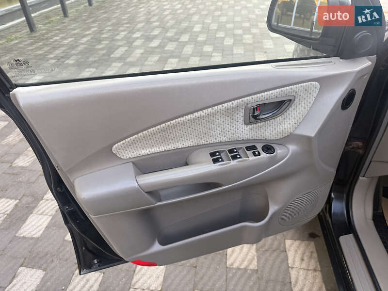 Позашляховик / Кросовер Hyundai Tucson 2004 в Тячеві