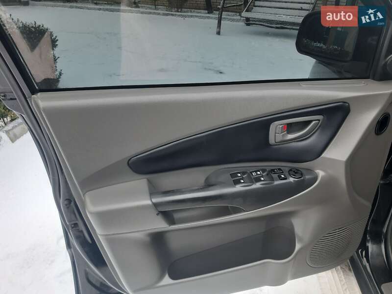 Позашляховик / Кросовер Hyundai Tucson 2007 в Житомирі