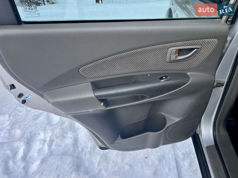 Позашляховик / Кросовер Hyundai Tucson 2006 в Путивлі