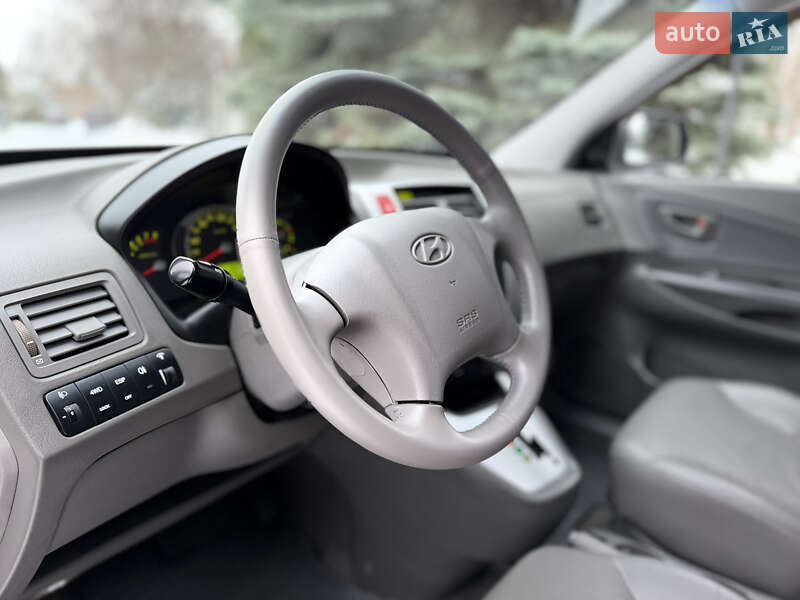 Позашляховик / Кросовер Hyundai Tucson 2006 в Києві