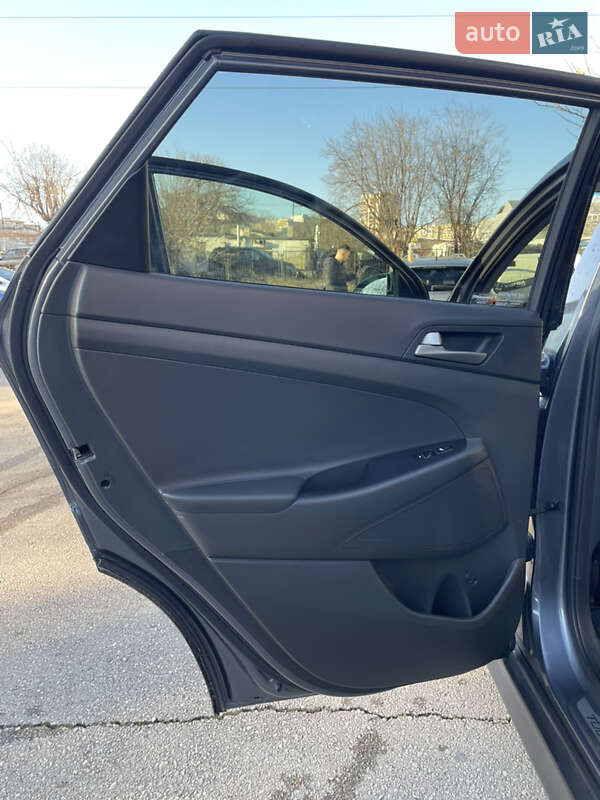 Позашляховик / Кросовер Hyundai Tucson 2016 в Ізмаїлі фото 3 Позашляховик / Кросовер Hyundai Tucson 2016 в Ізмаїлі