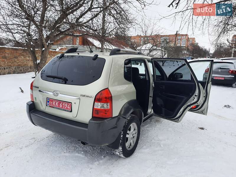 Позашляховик / Кросовер Hyundai Tucson 2006 в Полтаві