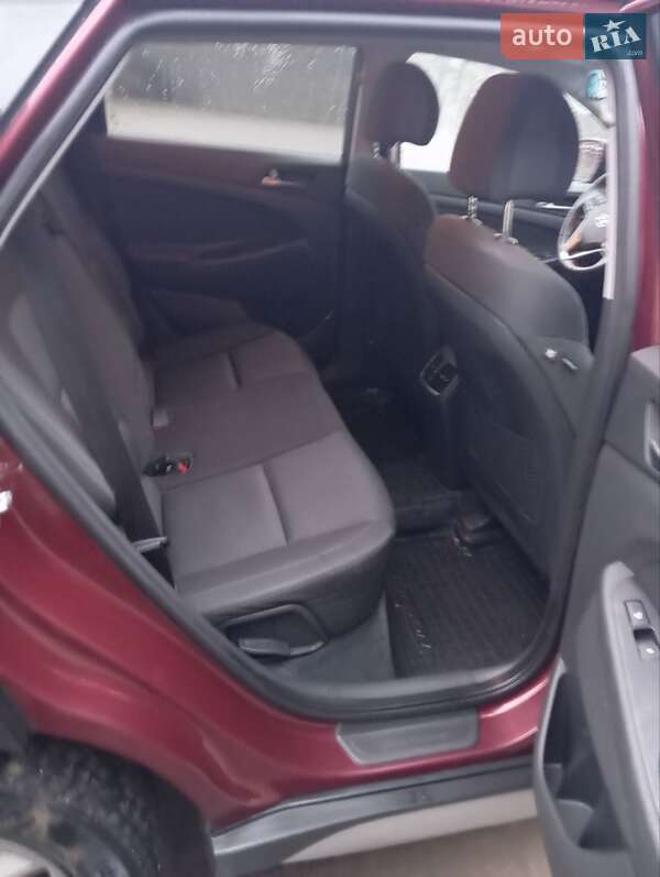 Позашляховик / Кросовер Hyundai Tucson 2017 в Тернополі