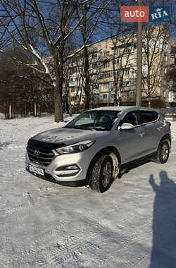 Позашляховик / Кросовер Hyundai Tucson 2016 в Чернівцях