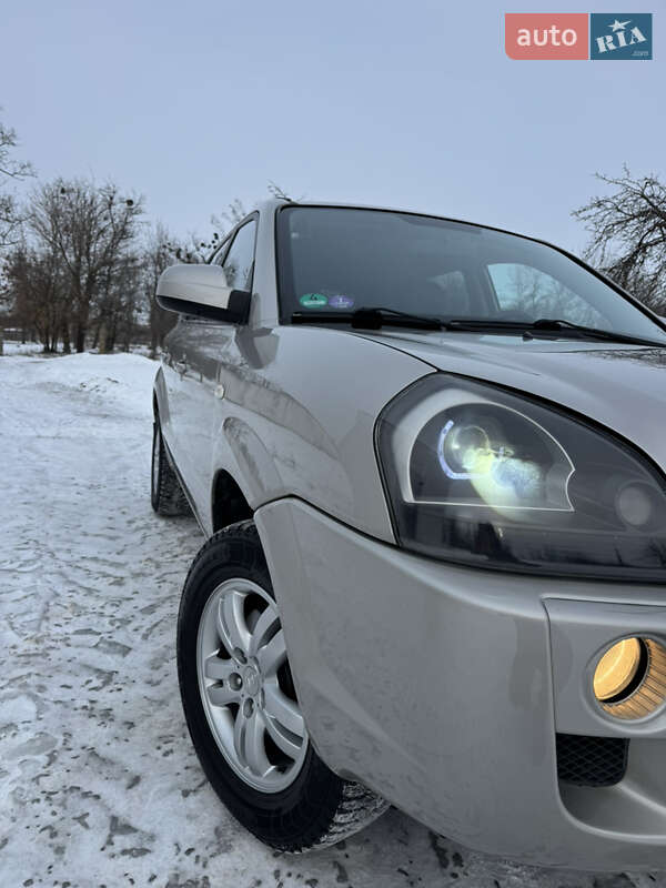 Позашляховик / Кросовер Hyundai Tucson 2009 в Слобожанському фото 17 Позашляховик / Кросовер Hyundai Tucson 2009 в Слобожанському
