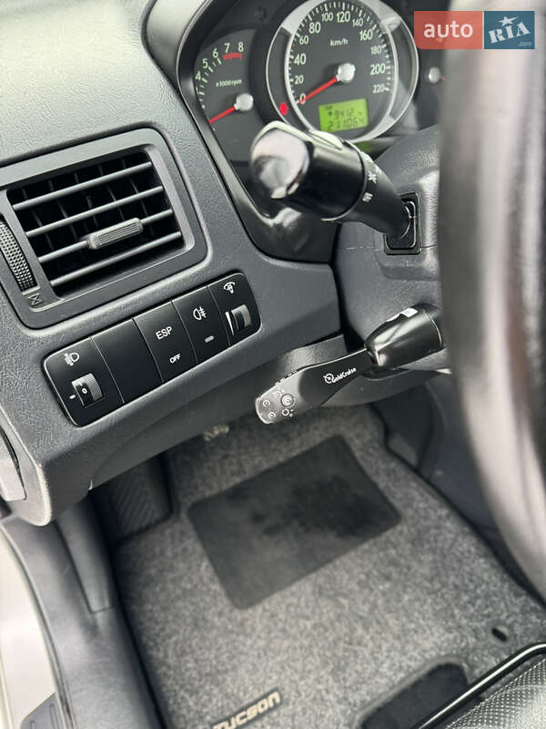 Позашляховик / Кросовер Hyundai Tucson 2009 в Слобожанському фото 36 Позашляховик / Кросовер Hyundai Tucson 2009 в Слобожанському