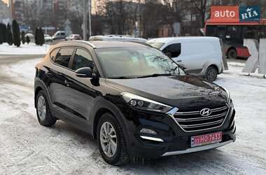 Позашляховик / Кросовер Hyundai Tucson 2016 в Чернівцях