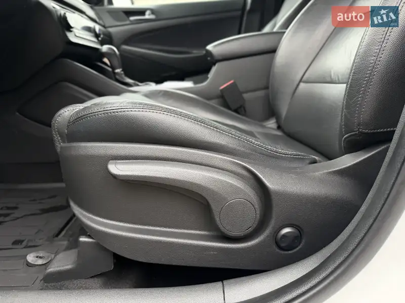Hyundai Tucson 2016 VIN TMAJ3813DGJ144780 фото оголошення 21 з 113