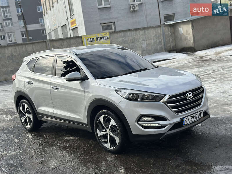 Внедорожник / Кроссовер Hyundai Tucson 2015 в Харькове