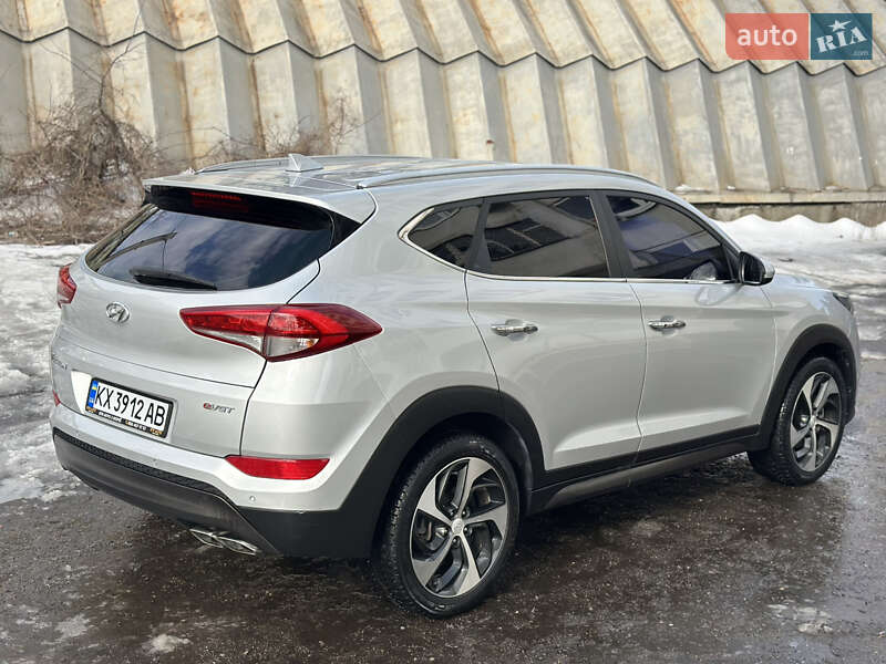 Внедорожник / Кроссовер Hyundai Tucson 2015 в Харькове