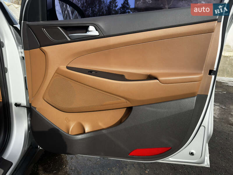 Внедорожник / Кроссовер Hyundai Tucson 2015 в Харькове