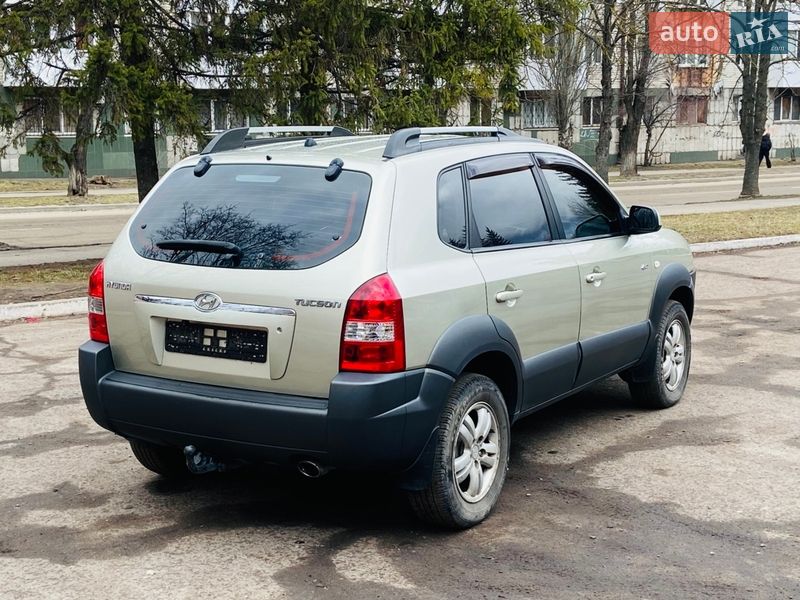 Внедорожник / Кроссовер Hyundai Tucson 2008 в Каменском