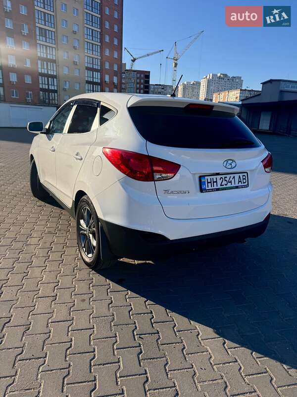 Внедорожник / Кроссовер Hyundai Tucson 2015 в Одессе