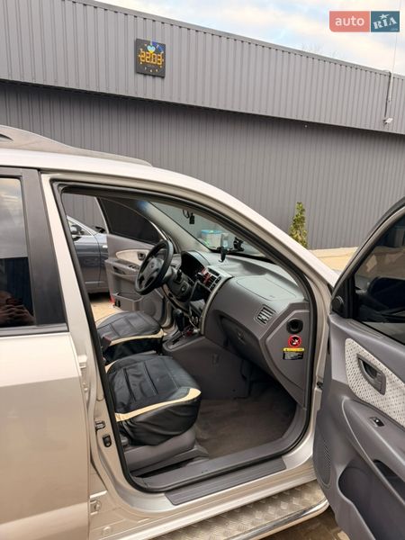 Внедорожник / Кроссовер Hyundai Tucson 2004 в Раздельной