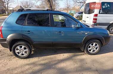 Внедорожник / Кроссовер Hyundai Tucson 2004 в Раздельной