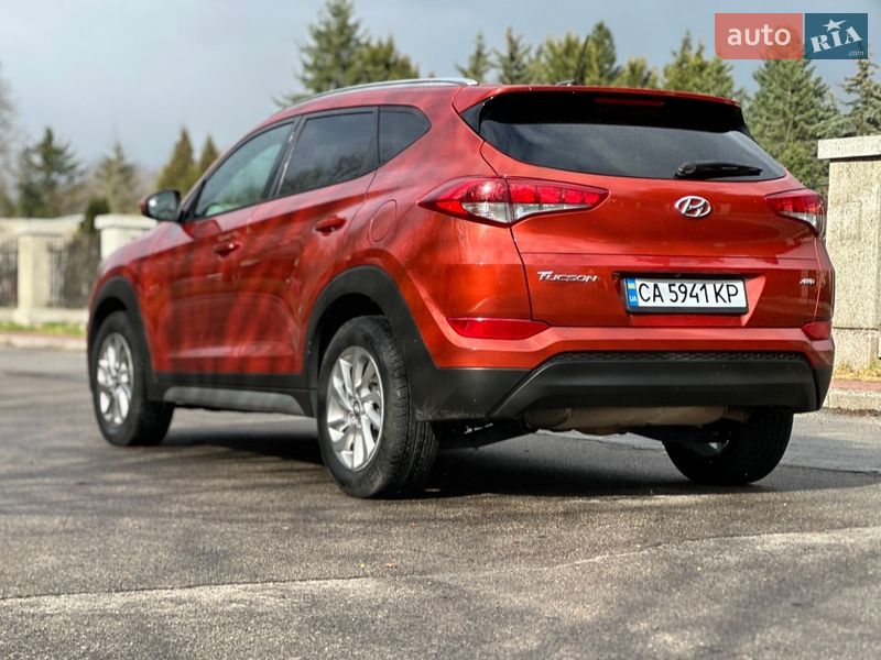 Позашляховик / Кросовер Hyundai Tucson 2016 в Умані