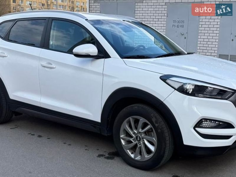 Внедорожник / Кроссовер Hyundai Tucson 2015 в Киеве