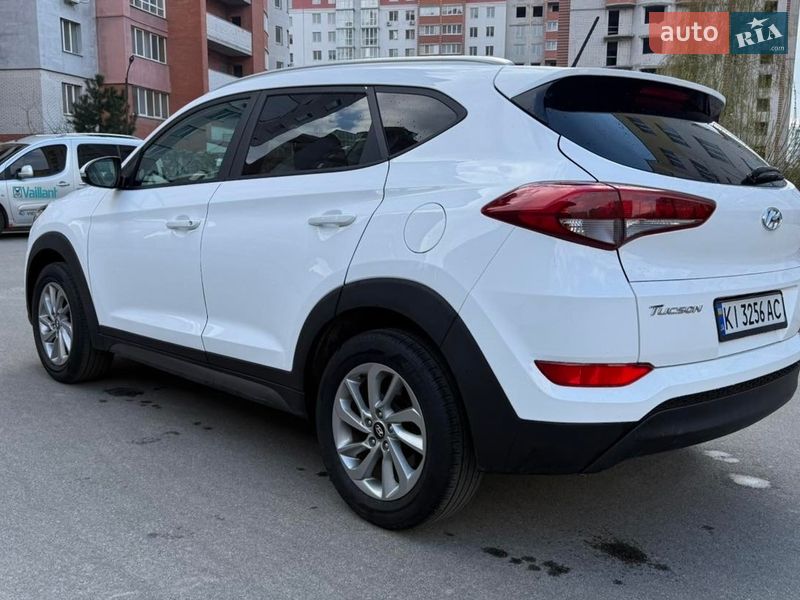 Внедорожник / Кроссовер Hyundai Tucson 2015 в Киеве