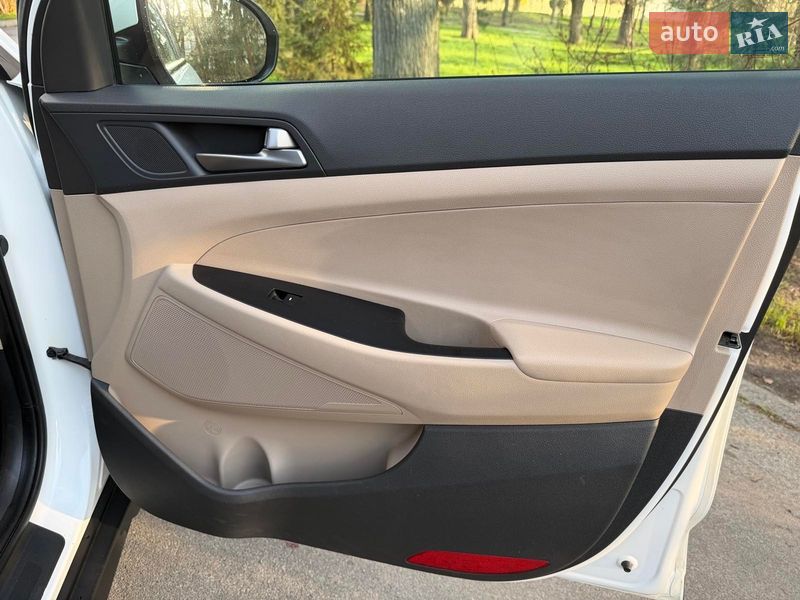 Внедорожник / Кроссовер Hyundai Tucson 2016 в Киеве фото 22 Внедорожник / Кроссовер Hyundai Tucson 2016 в Киеве
