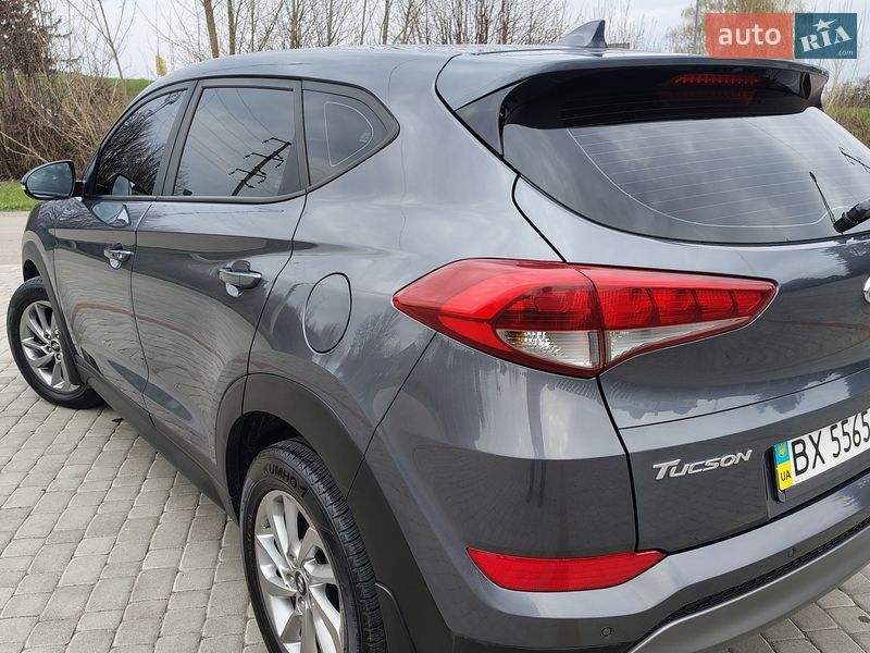 Позашляховик / Кросовер Hyundai Tucson 2016 в Старокостянтинові