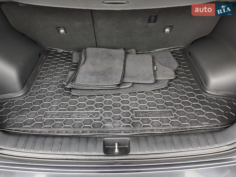 Позашляховик / Кросовер Hyundai Tucson 2016 в Старокостянтинові