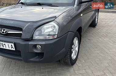 Внедорожник / Кроссовер Hyundai Tucson 2009 в Старой Выжевке