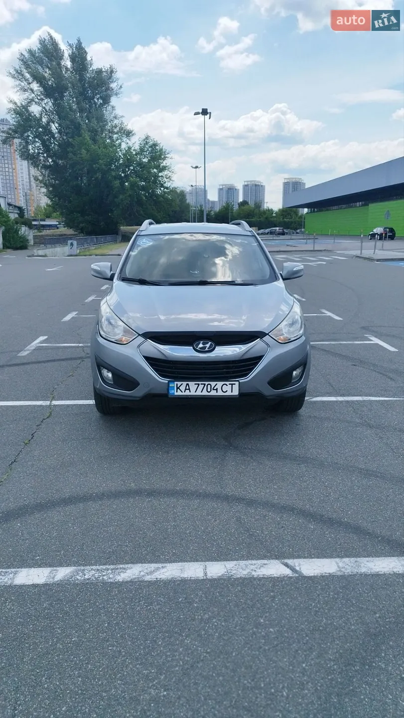 2010 Hyundai Tucson - фото 1