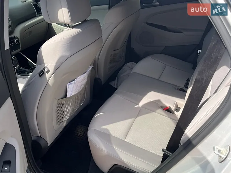 Hyundai Tucson 2016 VIN KM8J33A45HU296602 фото оголошення 9 з 53