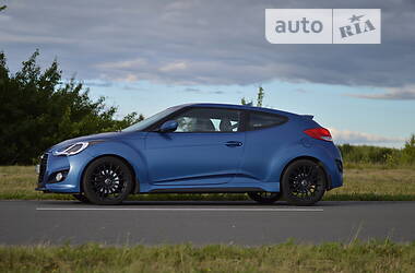 Хэтчбек Hyundai Veloster 2015 в 