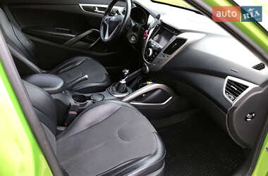 Хэтчбек Hyundai Veloster 2012 в Львове