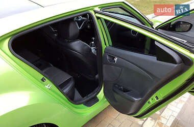 Хэтчбек Hyundai Veloster 2012 в Львове