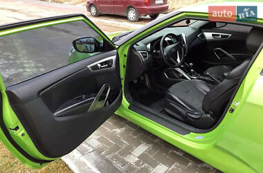 Хэтчбек Hyundai Veloster 2012 в Львове