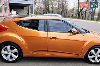 Хэтчбек Hyundai Veloster 2013 в 