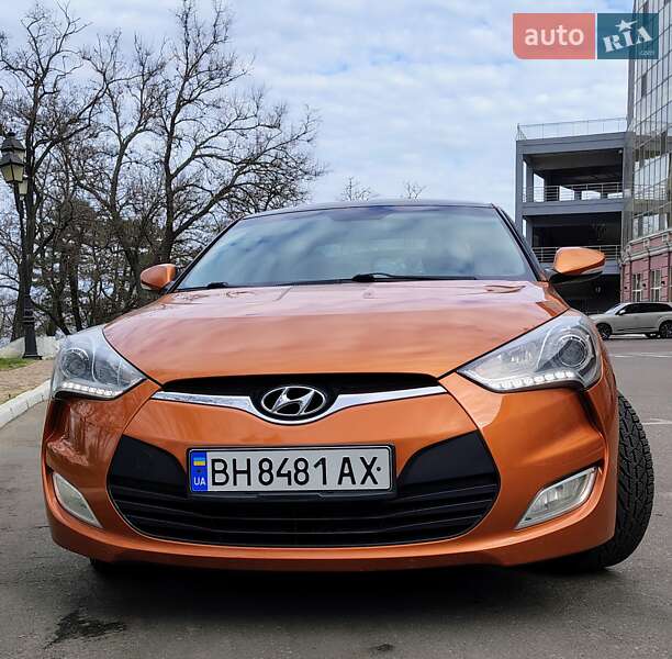 Хэтчбек Hyundai Veloster 2013 в 