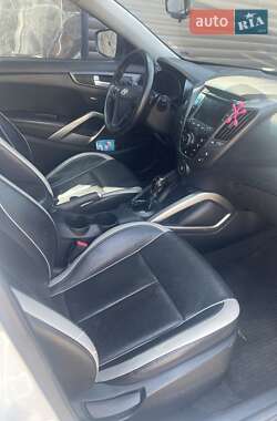Хетчбек Hyundai Veloster 2013 в 