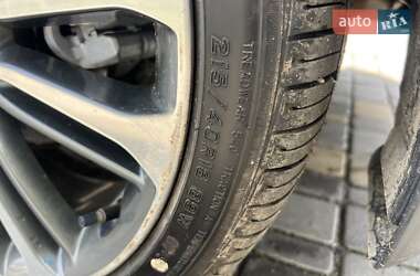 Хетчбек Hyundai Veloster 2014 в 