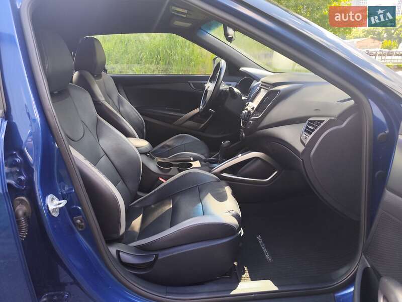 Хэтчбек Hyundai Veloster 2016 в Киеве фото 12 Хэтчбек Hyundai Veloster 2016 в Киеве