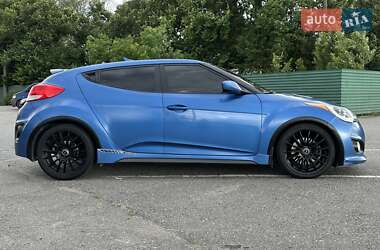 Хэтчбек Hyundai Veloster 2015 в 