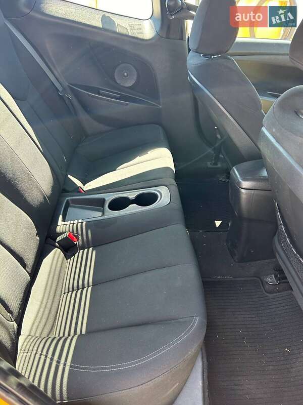 Хэтчбек Hyundai Veloster 2013 в Кривом Роге
