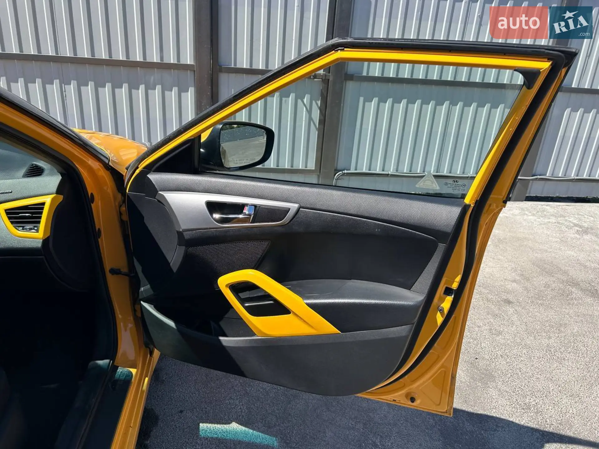 Hyundai Veloster 2013 VIN KMHTC6AD4DU156254 фото оголошення 23 з 35