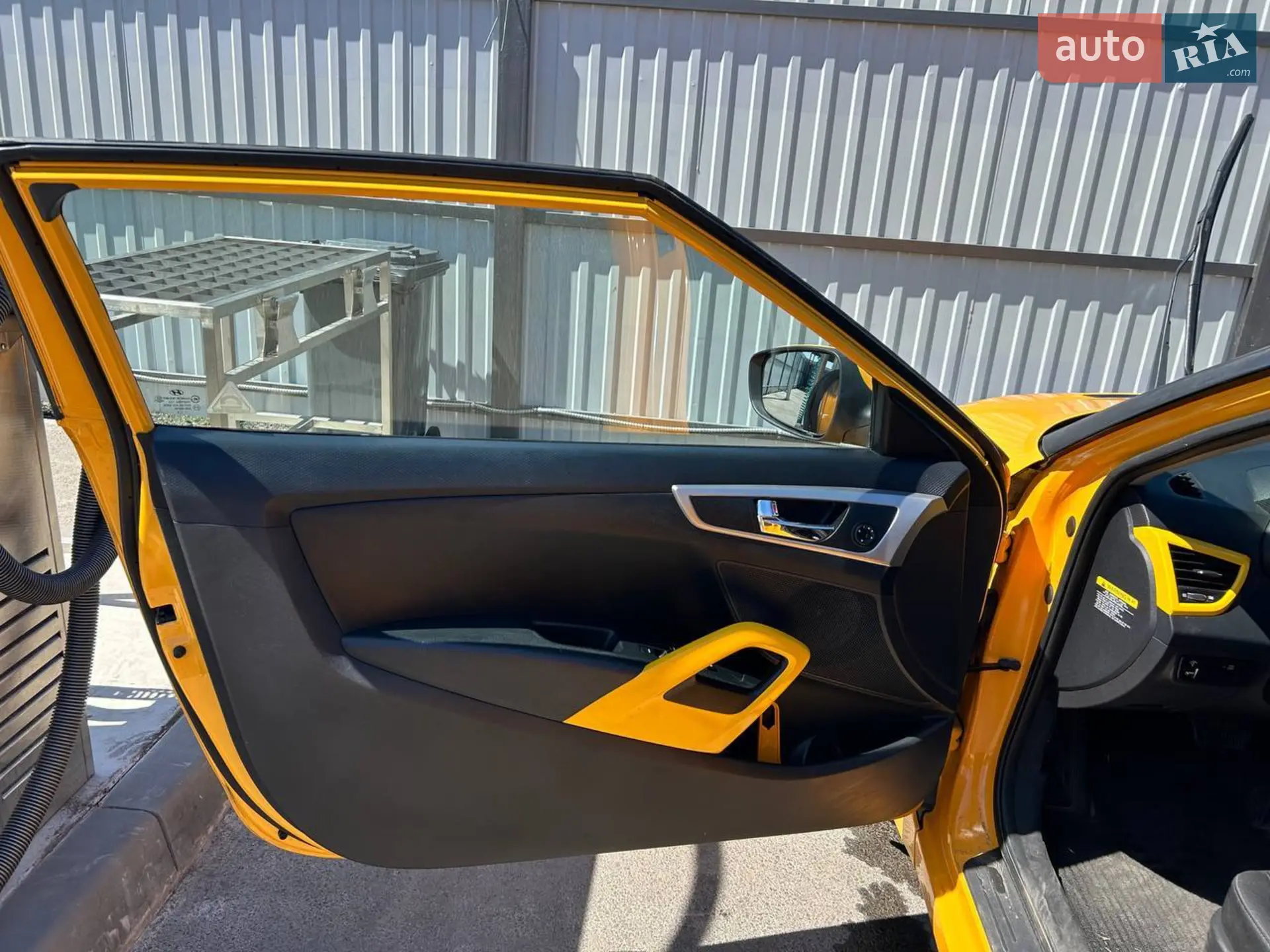 Hyundai Veloster 2013 VIN KMHTC6AD4DU156254 фото оголошення 17 з 35