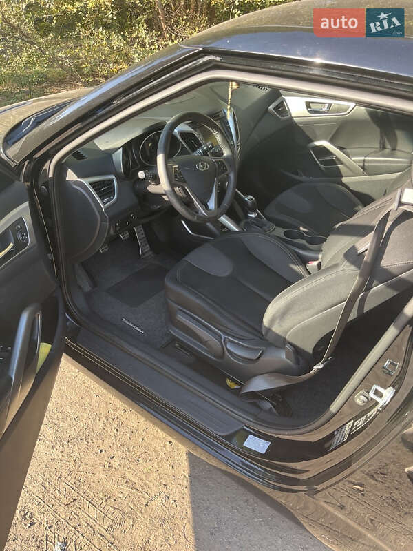 Хэтчбек Hyundai Veloster 2011 в Днепре фото 4 Хэтчбек Hyundai Veloster 2011 в Днепре